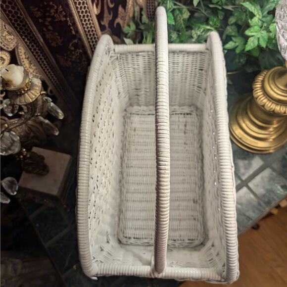 LARGE White Wicker Vintage Retro Boho 2 Compartment Magazine Holder with Handle - Picture 4 of 8